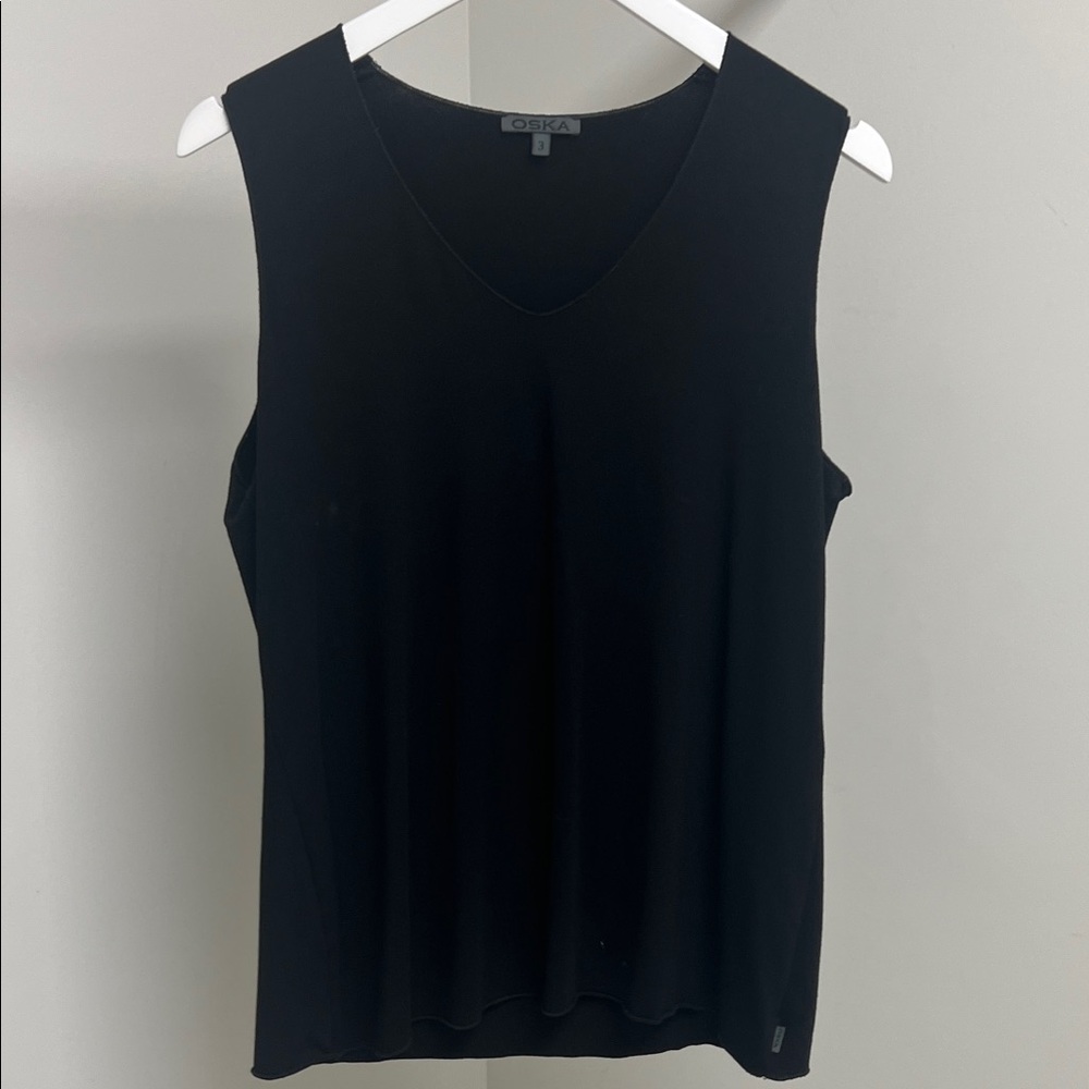 Oska Black Sleeveless Women's Tank Top